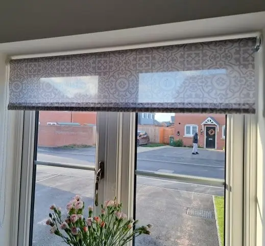 Roller blind installation job